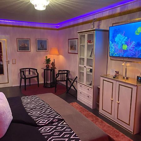Chez-Ronny Hotell Hamburg Eksteriør bilde