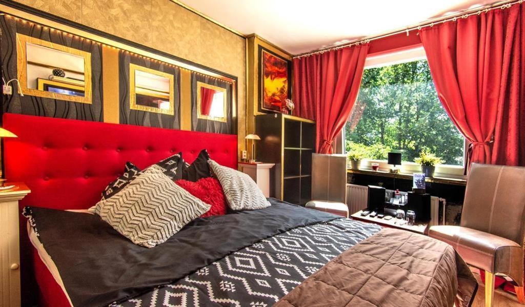 Chez-Ronny Hotell Hamburg Eksteriør bilde