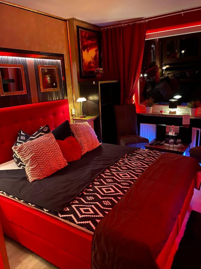 Chez-Ronny Hotell Hamburg Eksteriør bilde